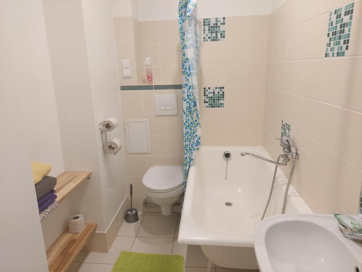 Midsummer House, Cozy And Comfortable Apartments In ريغا المظهر الخارجي الصورة